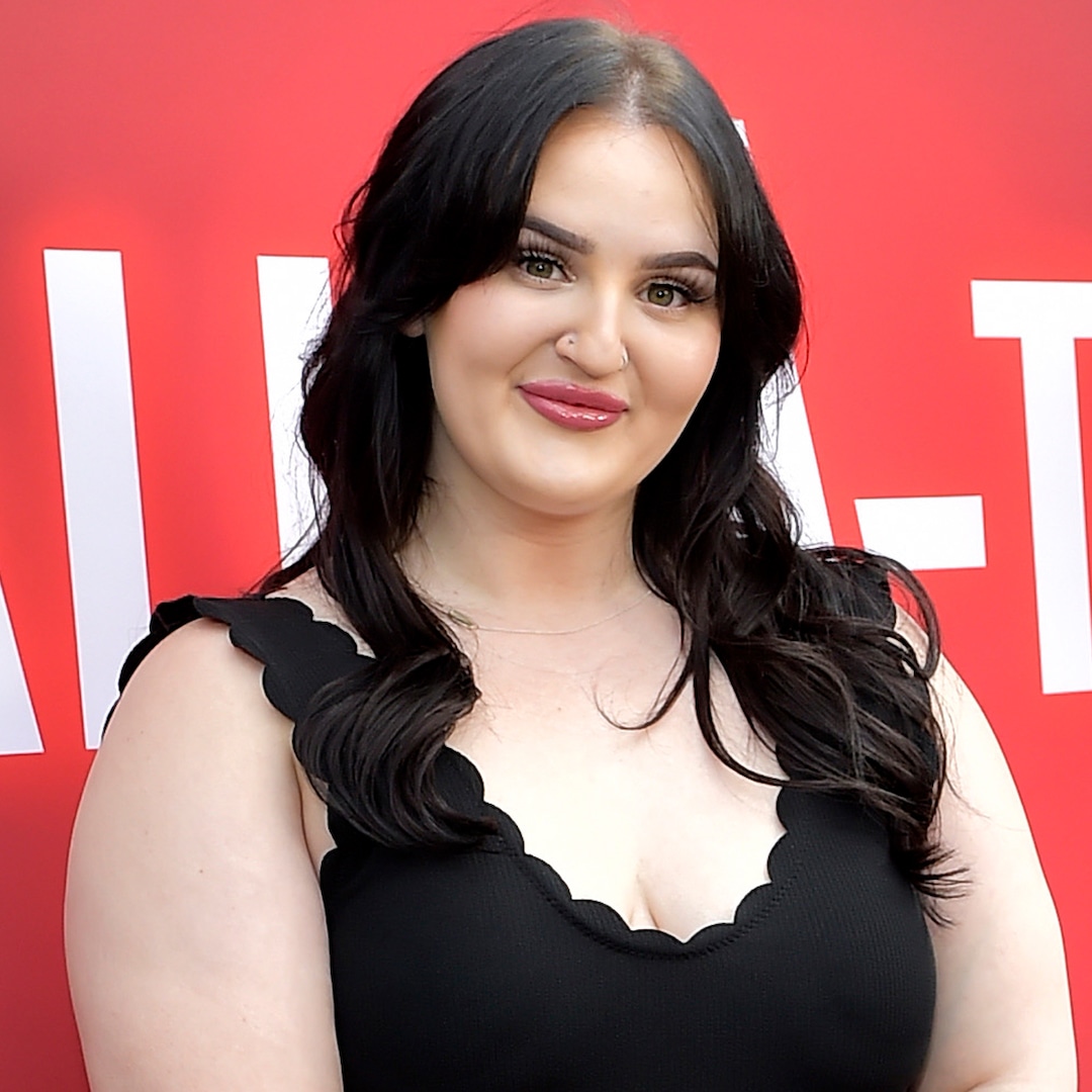 Your Jaw Will Drop Over TikToker Mikayla Nogueira’s Stocked Visitor Room Your Jaw Will Drop Over TikToker Mikayla Nogueira’s Stocked Visitor Room